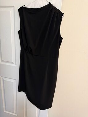 Classic Black Sleeveless Sheath Dress